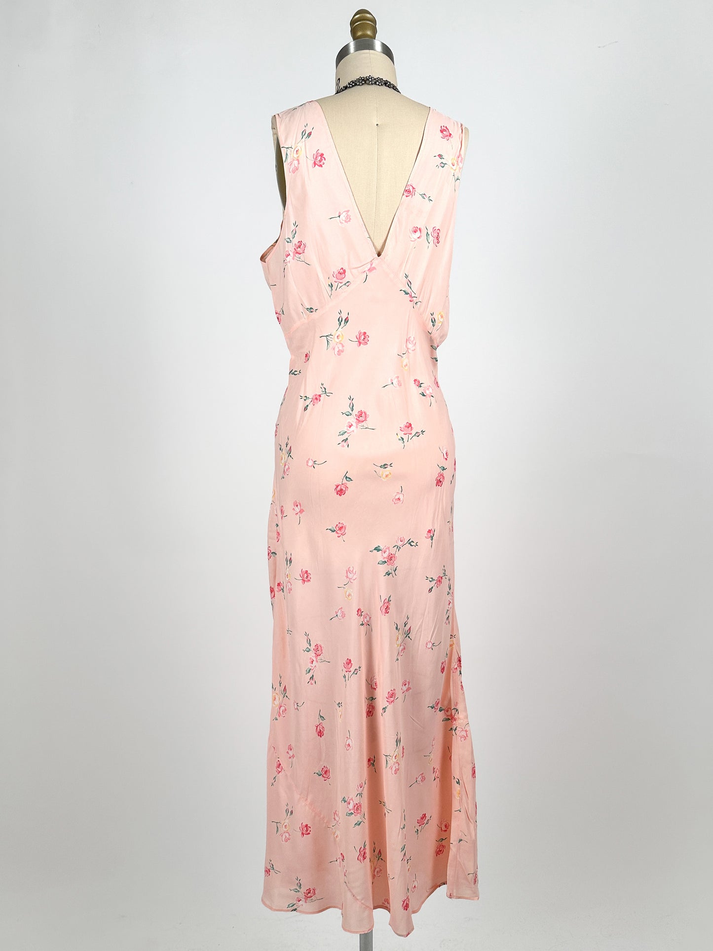 1930–40s Pale Pink Nightgown with Falling Petite Roses / Waist 32