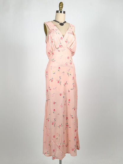 1930–40s Pale Pink Nightgown with Falling Petite Roses / Waist 32