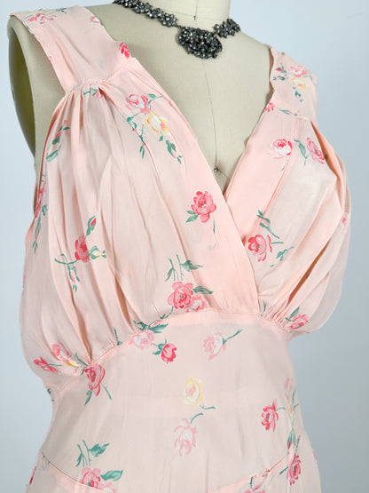 1930–40s Pale Pink Nightgown with Falling Petite Roses / Waist 32