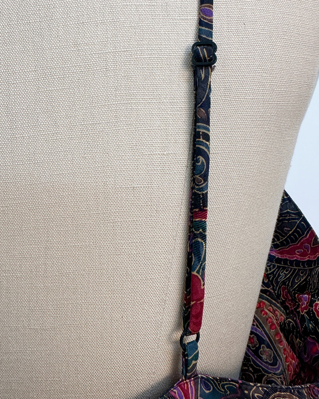 1980s 'The Crimson Spell' Slip / Medium – Large