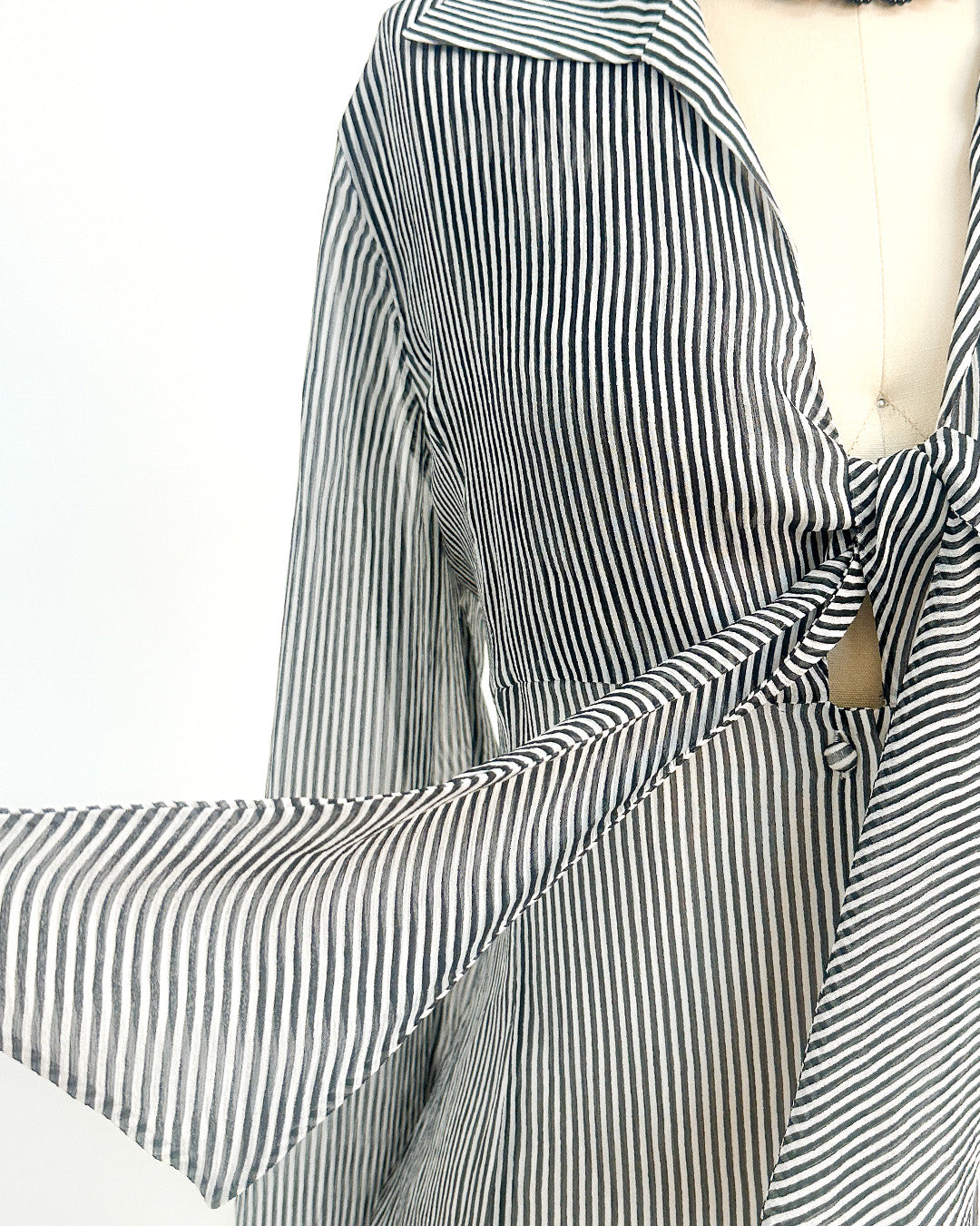 2000s 'The Midnight Sonata' Blouse / Medium –– Large