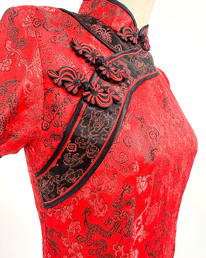 1970-80s 'The Dragon’s Shadow' Qipao / Medium