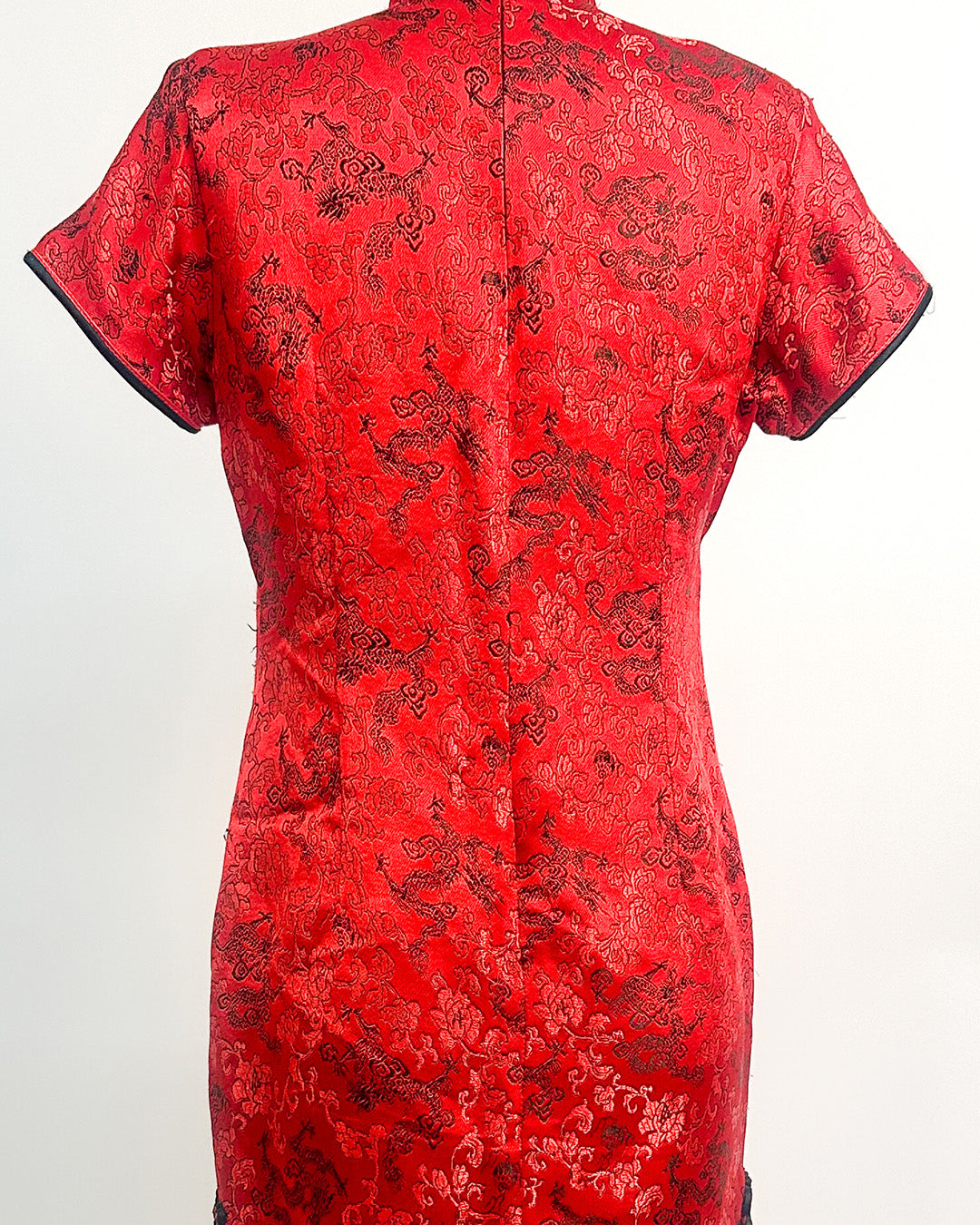 1970-80s 'The Dragon’s Shadow' Qipao / Medium