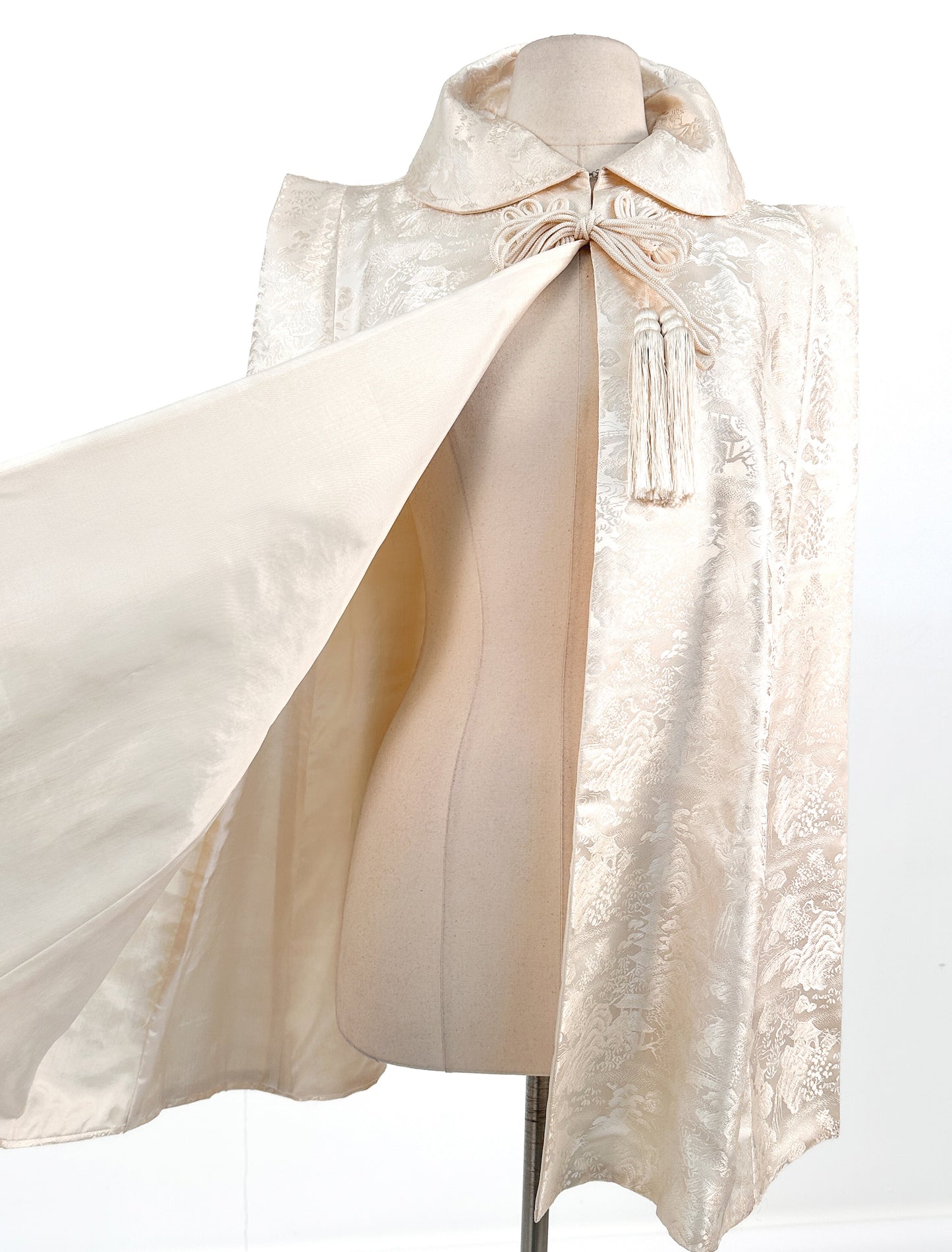 1960s Cream Brocade Cape with Tassels / OSFM