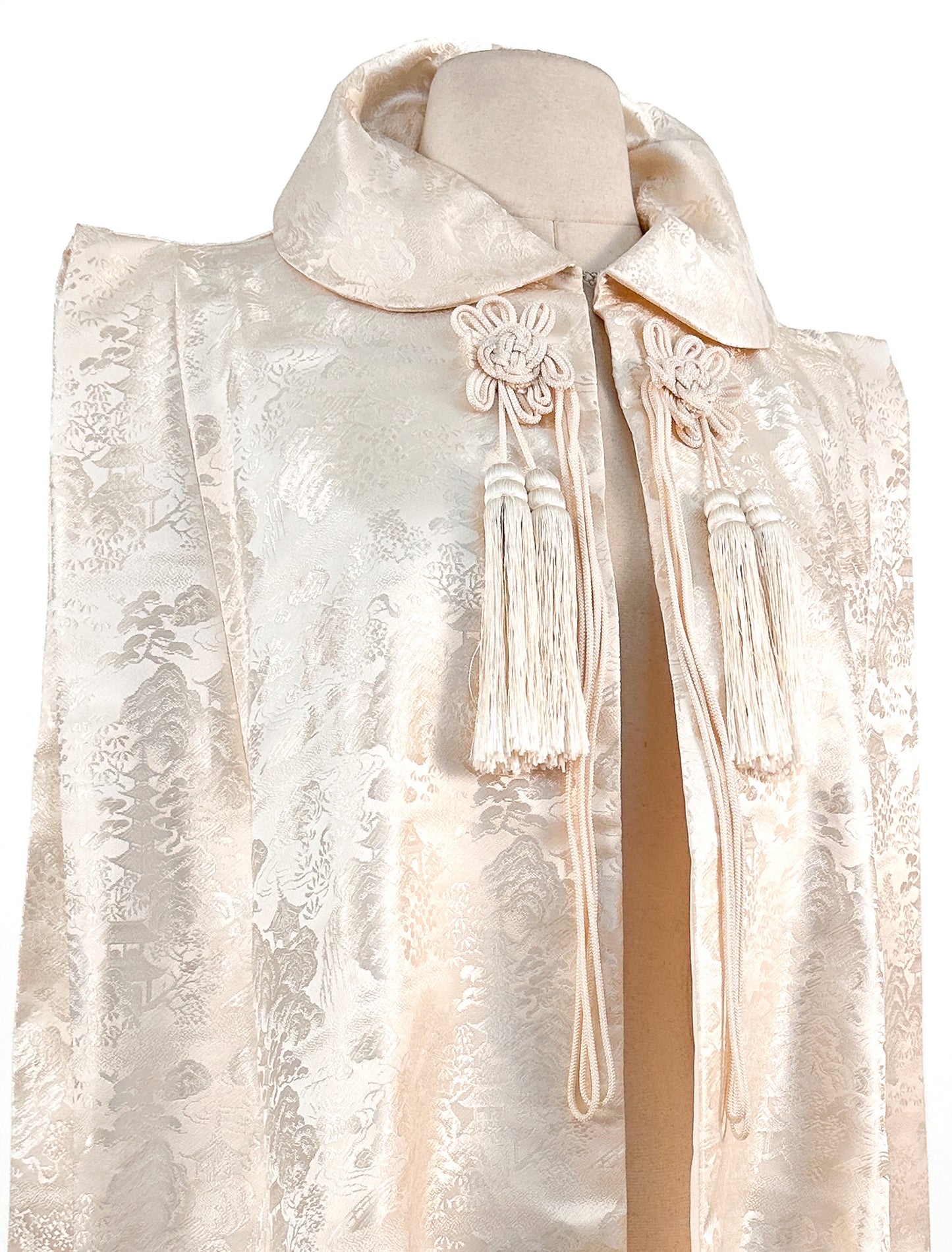 1960s Cream Brocade Cape with Tassels / OSFM