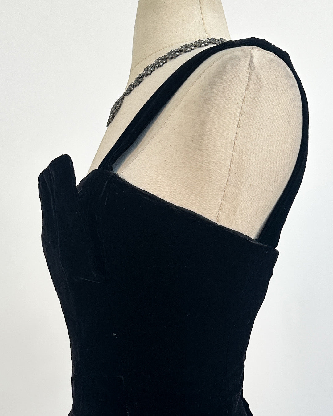 1950s 'The Velvet Manhattan' Dress by Suzy Perette / Small