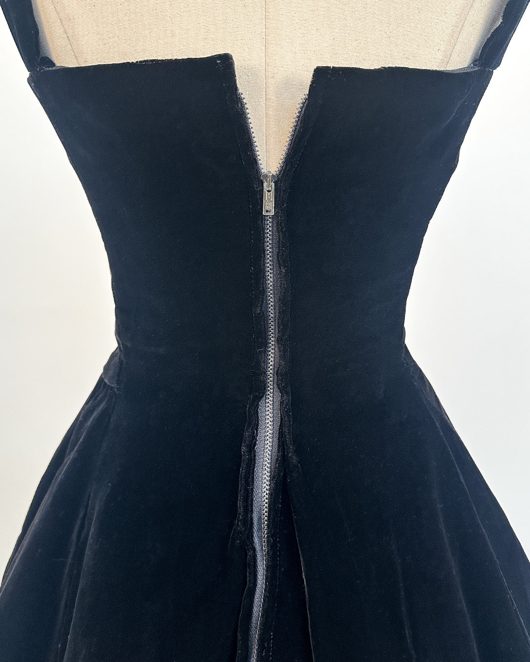 1950s 'The Velvet Manhattan' Dress by Suzy Perette / Small