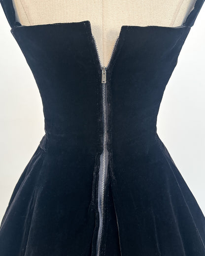 1950s 'The Velvet Manhattan' Dress by Suzy Perette / Small