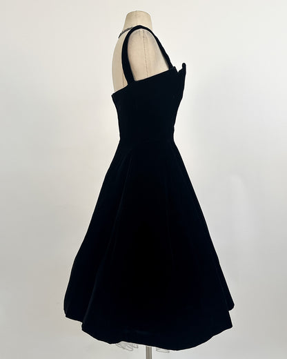 1950s 'The Velvet Manhattan' Dress by Suzy Perette / Small