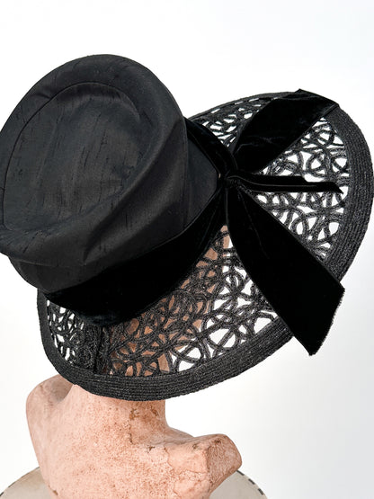 1960s Cartwheel Hat with Abstract Brim by Mr. John / OSFM