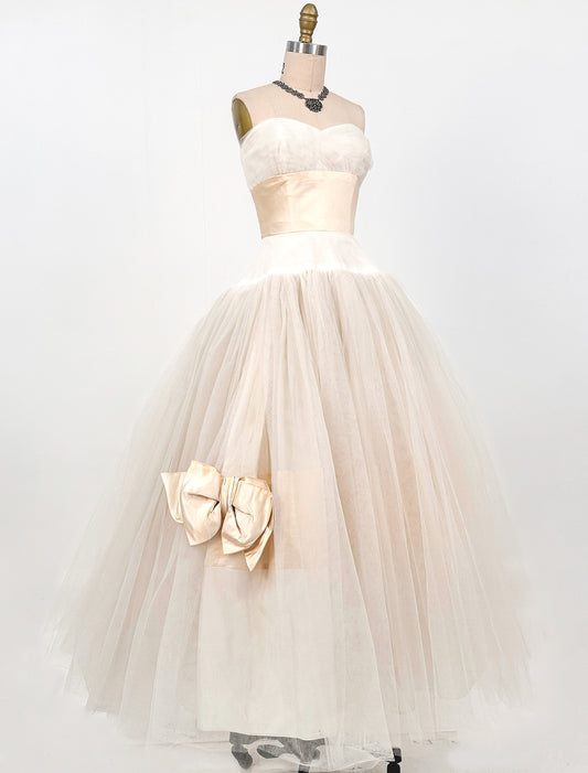 1950s Glamorous Tulle and Satin Wedding Gown / Waist 24.5