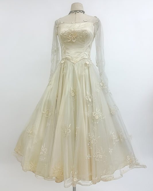 1950s 'The Bow Bridge Bouquet' Wedding Dress