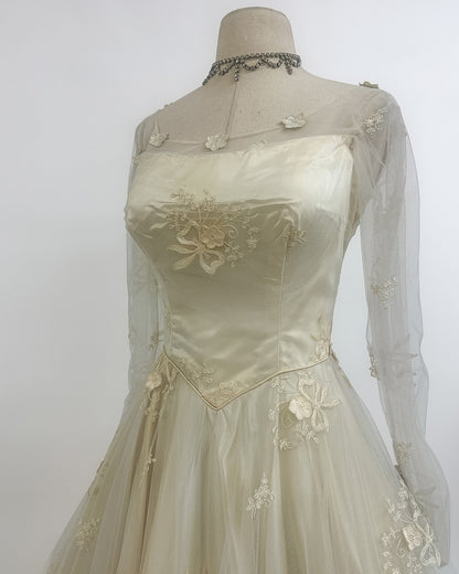 1950s 'The Bow Bridge Bouquet' Wedding Dress