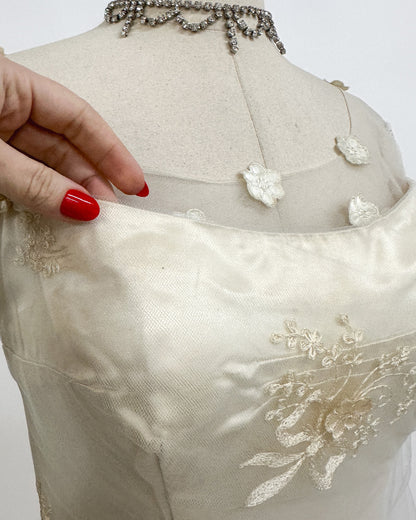 1950s 'The Bow Bridge Bouquet' Wedding Dress