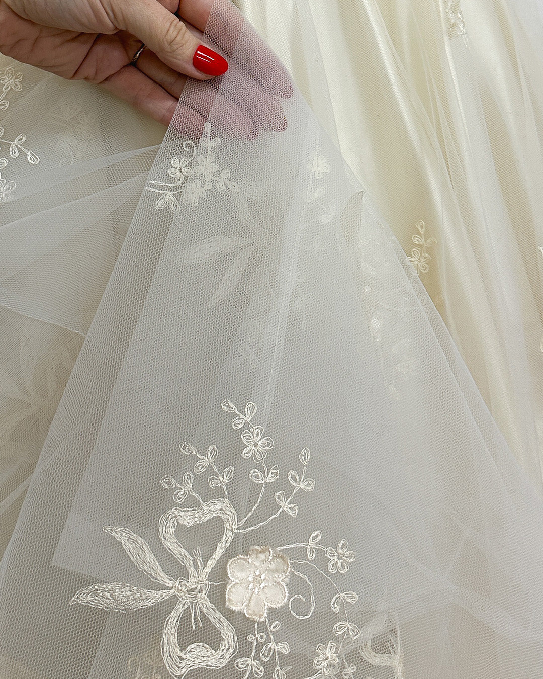 1950s 'The Bow Bridge Bouquet' Wedding Dress