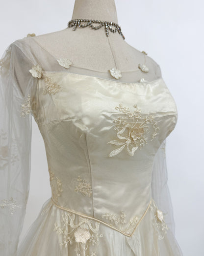 1950s 'The Bow Bridge Bouquet' Wedding Dress