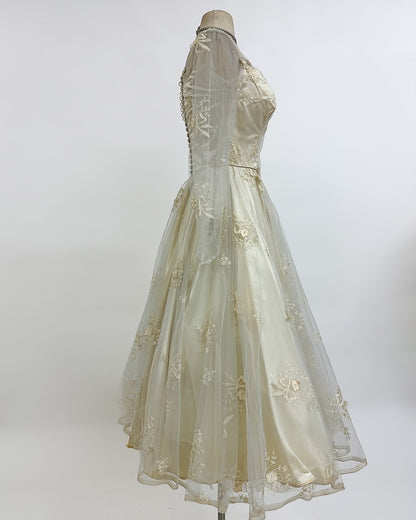 1950s 'The Bow Bridge Bouquet' Wedding Dress