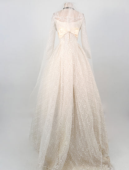 1950s Full Lace Wedding Gown with Watteau Train and Bows / Waist 26