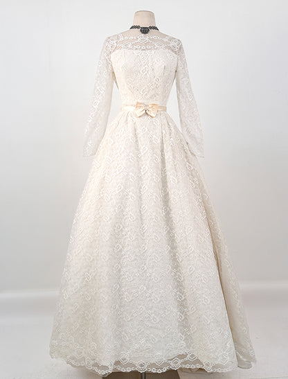 1950s Full Lace Wedding Gown with Watteau Train and Bows / Waist 26