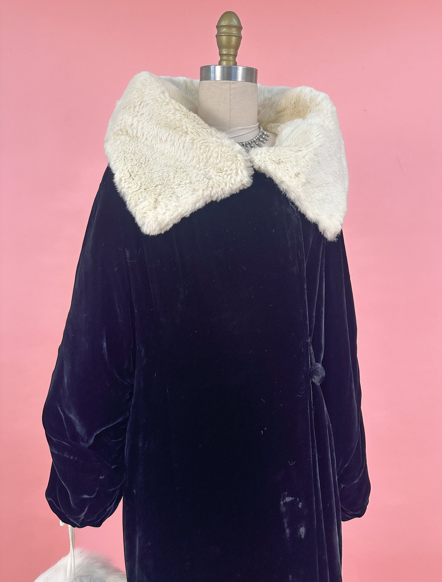 1920-30s Velvet Coat with White Ermine Fur Collar / Waist up to 34"