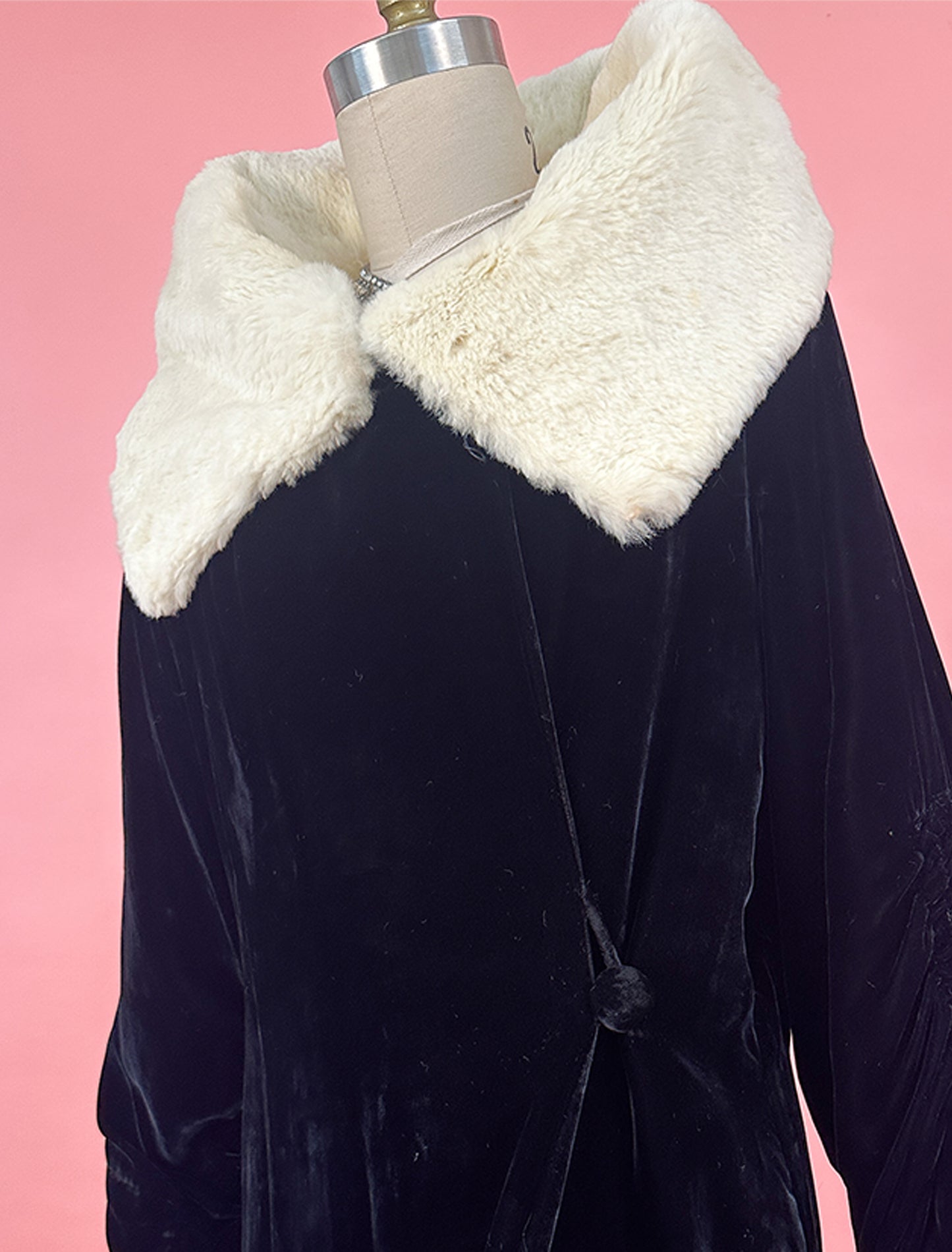 1920-30s Velvet Coat with White Ermine Fur Collar / Waist up to 34"