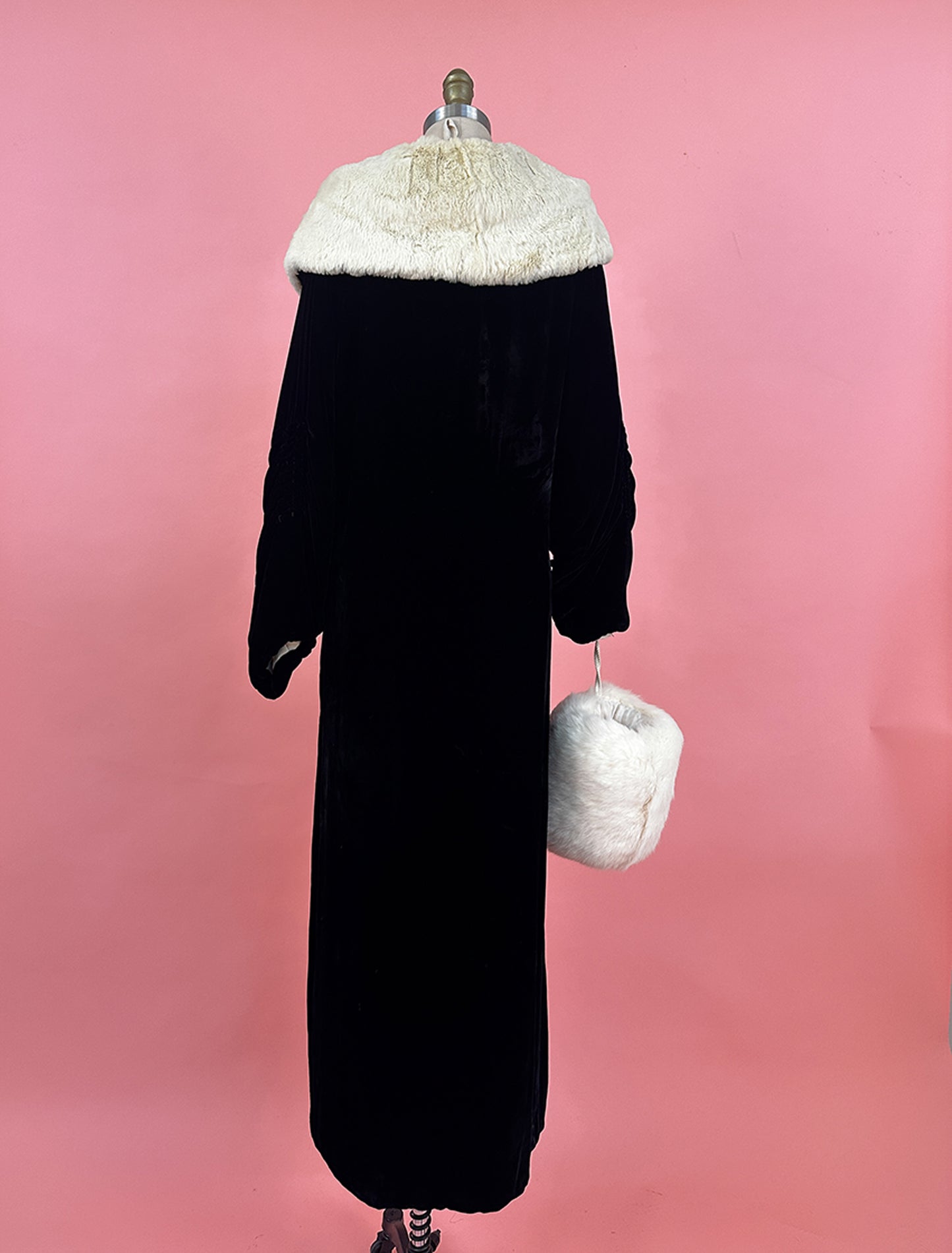 1920-30s Velvet Coat with White Ermine Fur Collar / Waist up to 34"