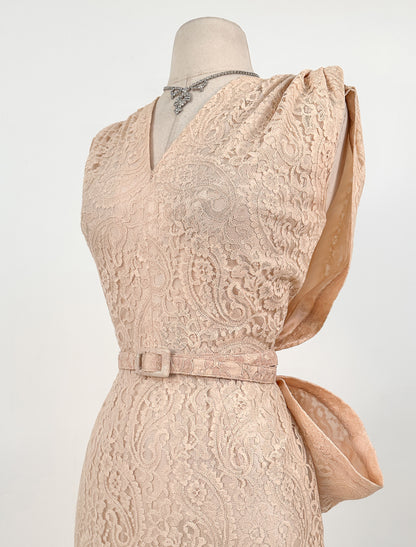 1950s Pink Champagne Lace Dress by Suzy Perette / Waist 26