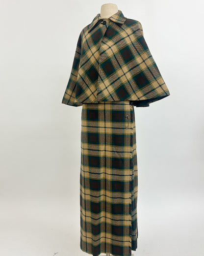 1960-70s 'The Central Park Highland' Skit and Cape Set