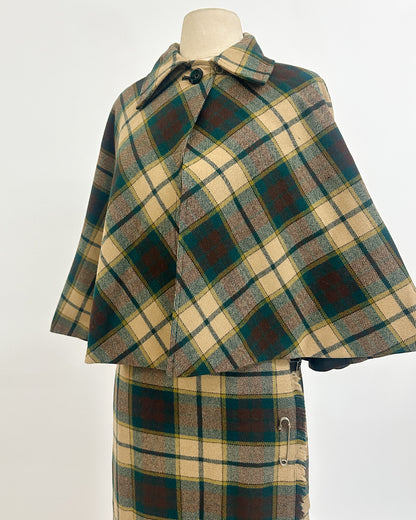 1960-70s 'The Central Park Highland' Skit and Cape Set