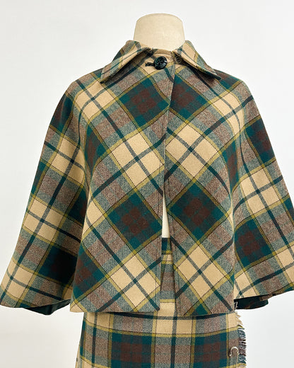 1960-70s 'The Central Park Highland' Skit and Cape Set