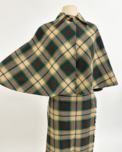 1960-70s 'The Central Park Highland' Skit and Cape Set