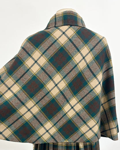 1960-70s 'The Central Park Highland' Skit and Cape Set