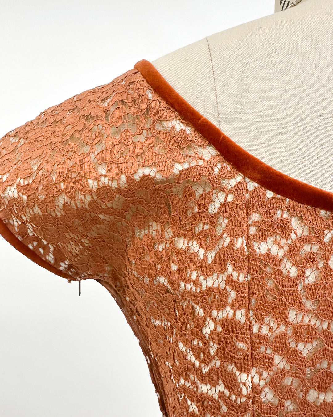 1950s 'The Central Park Glow' Lace Dress