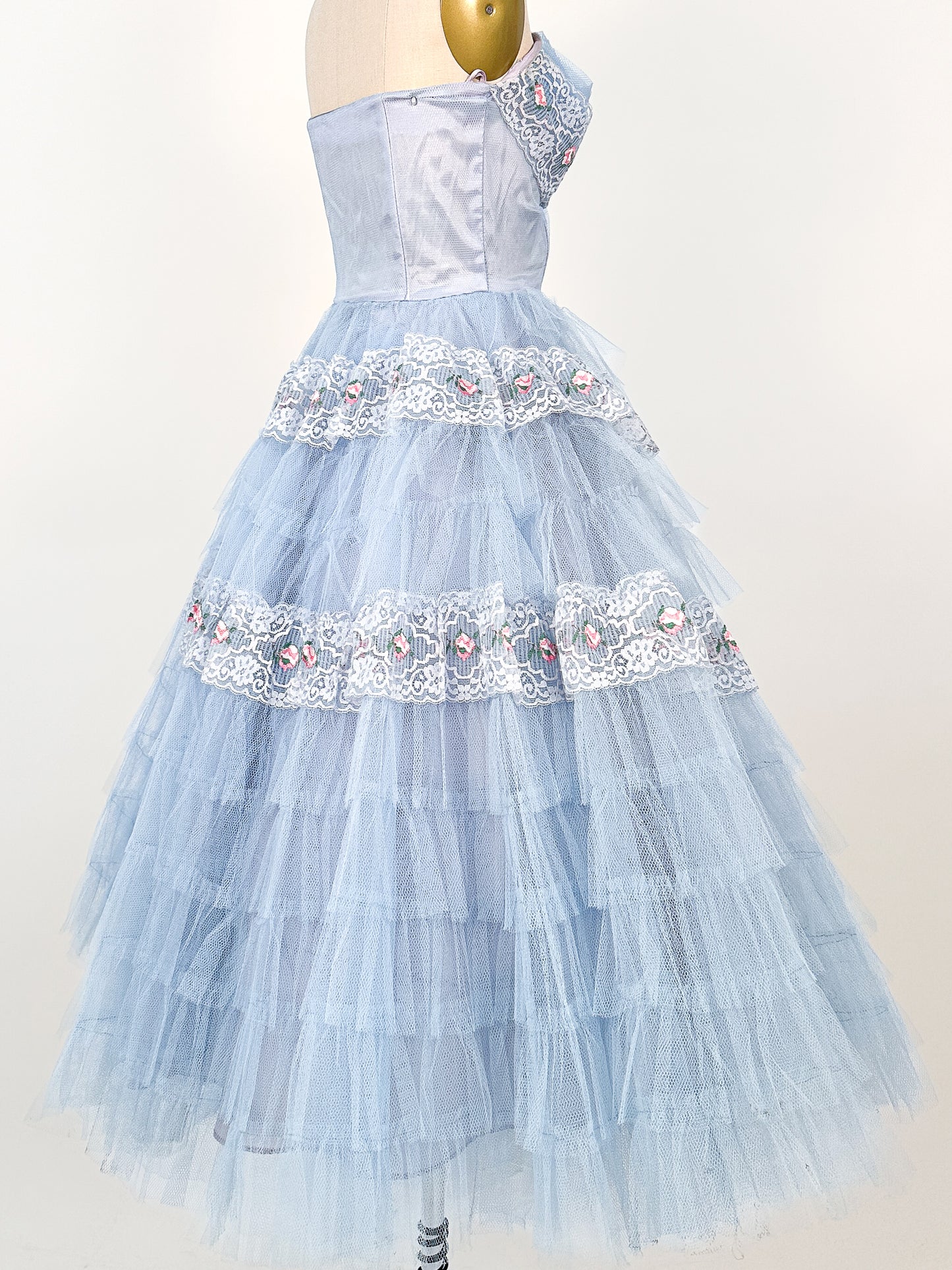 1950s Dreamy Pale Blue Tulle Party Dress / Waist 26