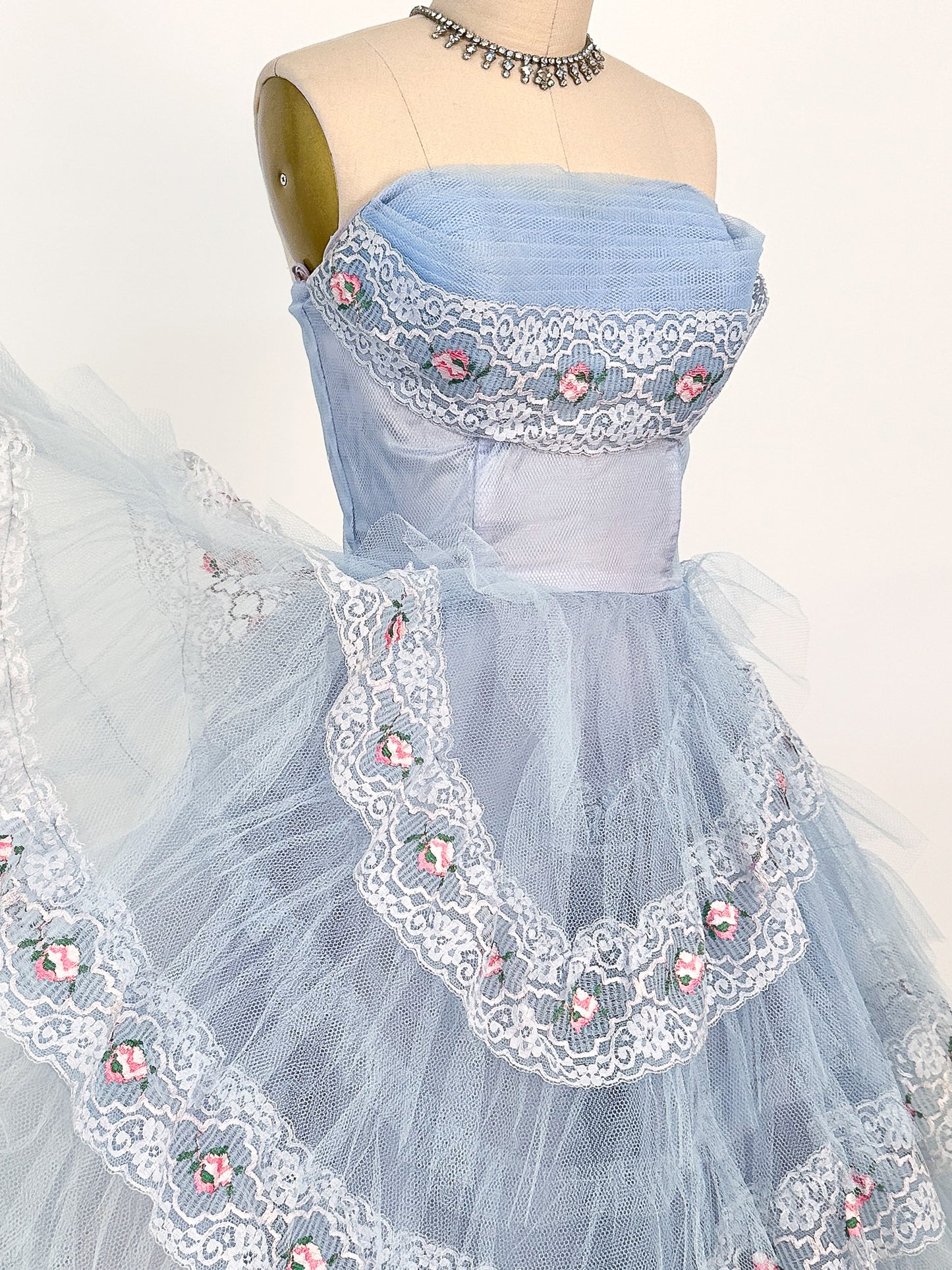 1950s Dreamy Pale Blue Tulle Party Dress / Waist 26