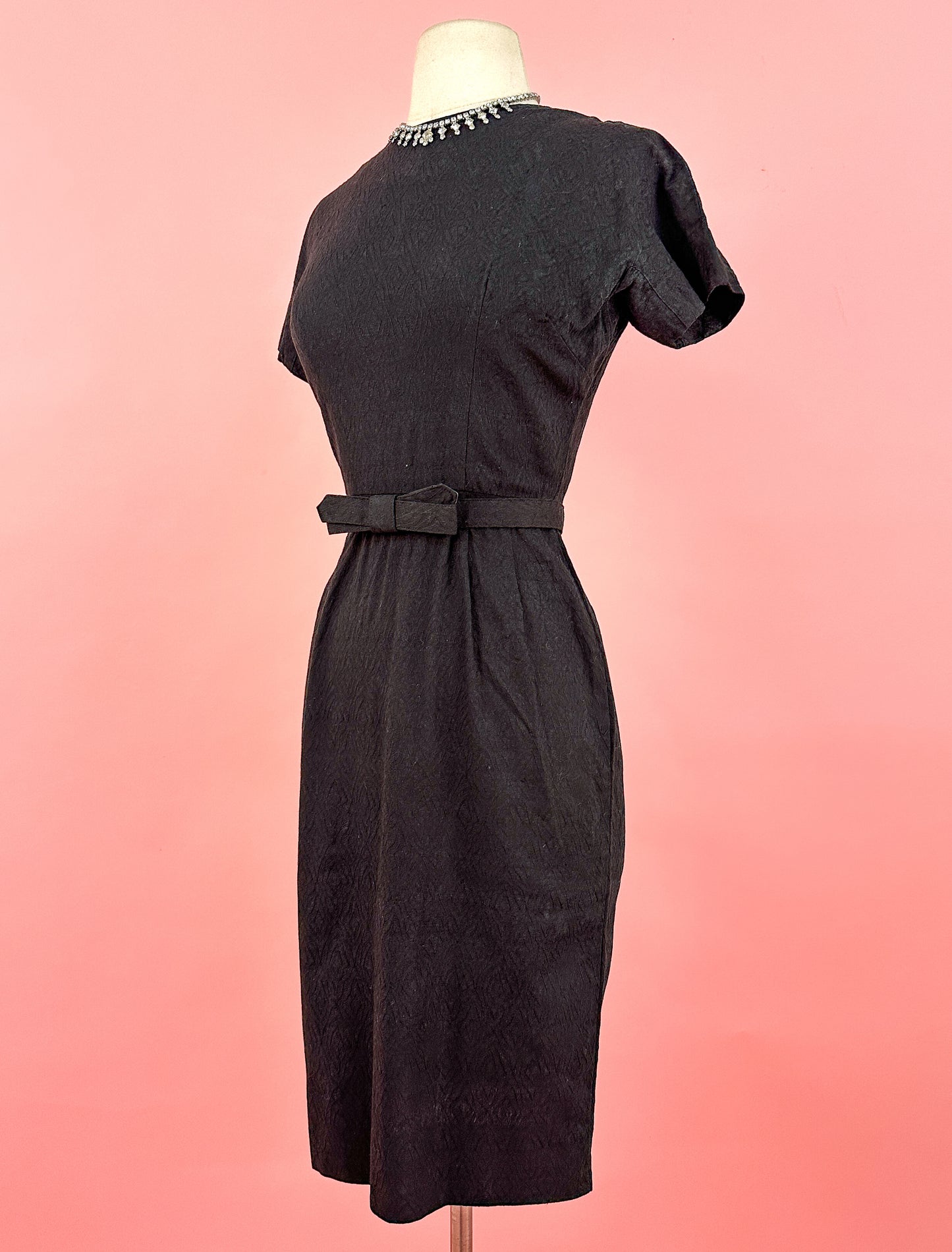 1950s Textured Cotton Wiggle Dress with Belt and Wrap / Waist 24