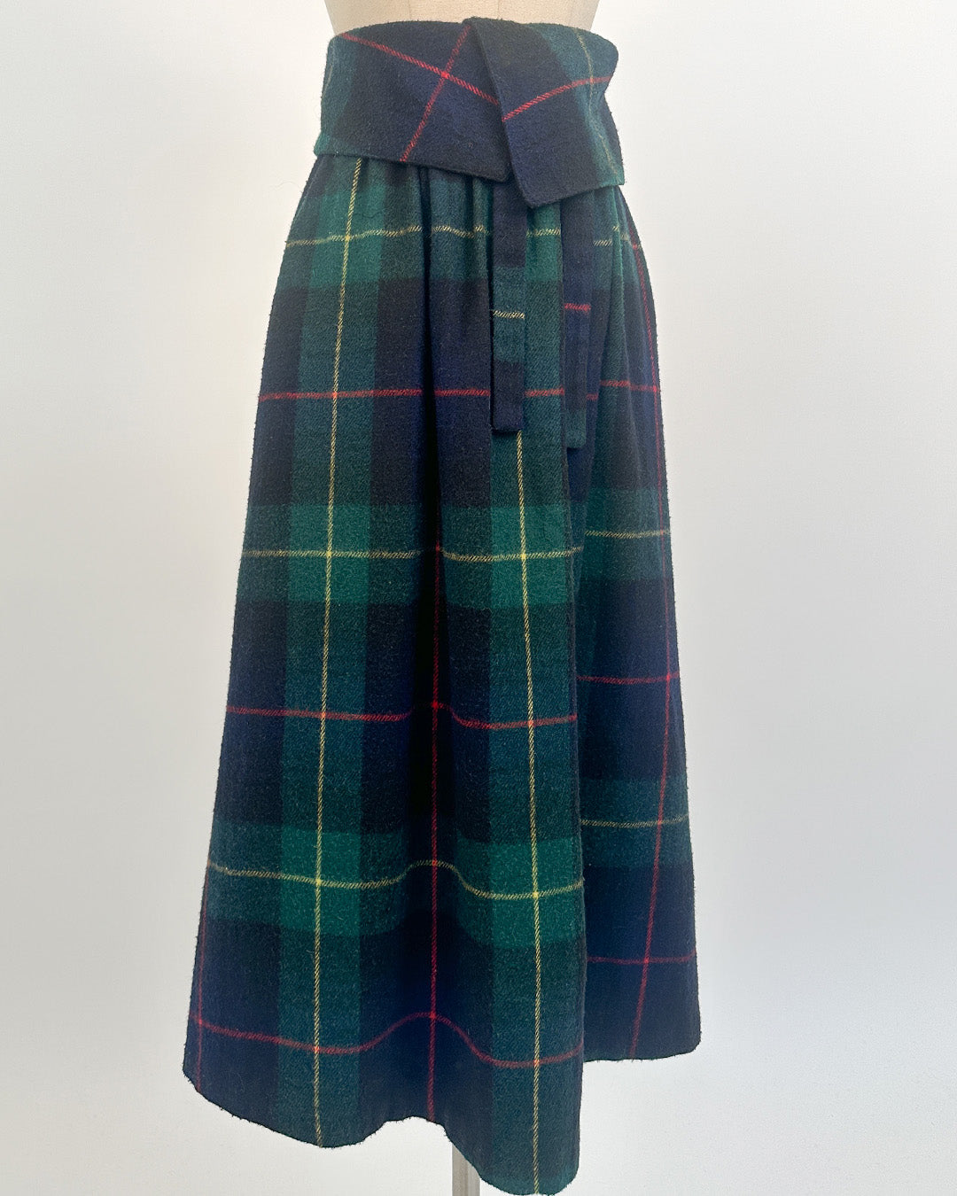 1980s 'Chalet Check' High-Waisted Plaid Skirt