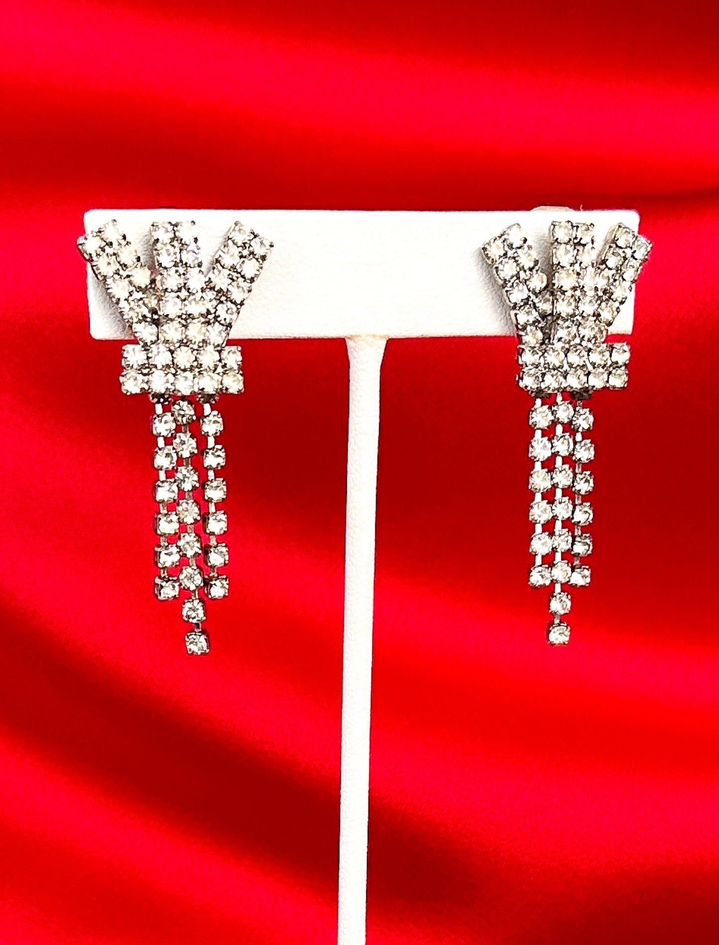 1940-50s 'W' Rhinestone Clip-on Earrings