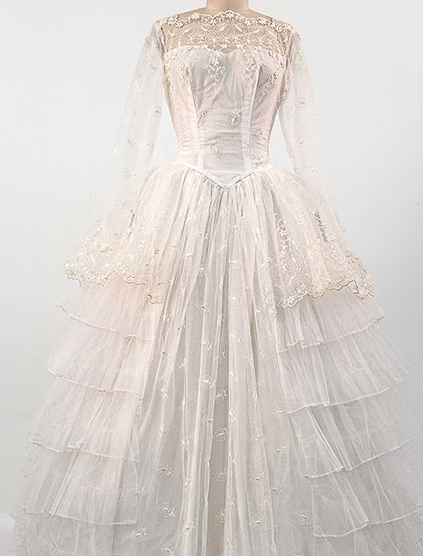 1950s Tulle Wedding Dress with Leaf and Floral Pattern / Waist 24