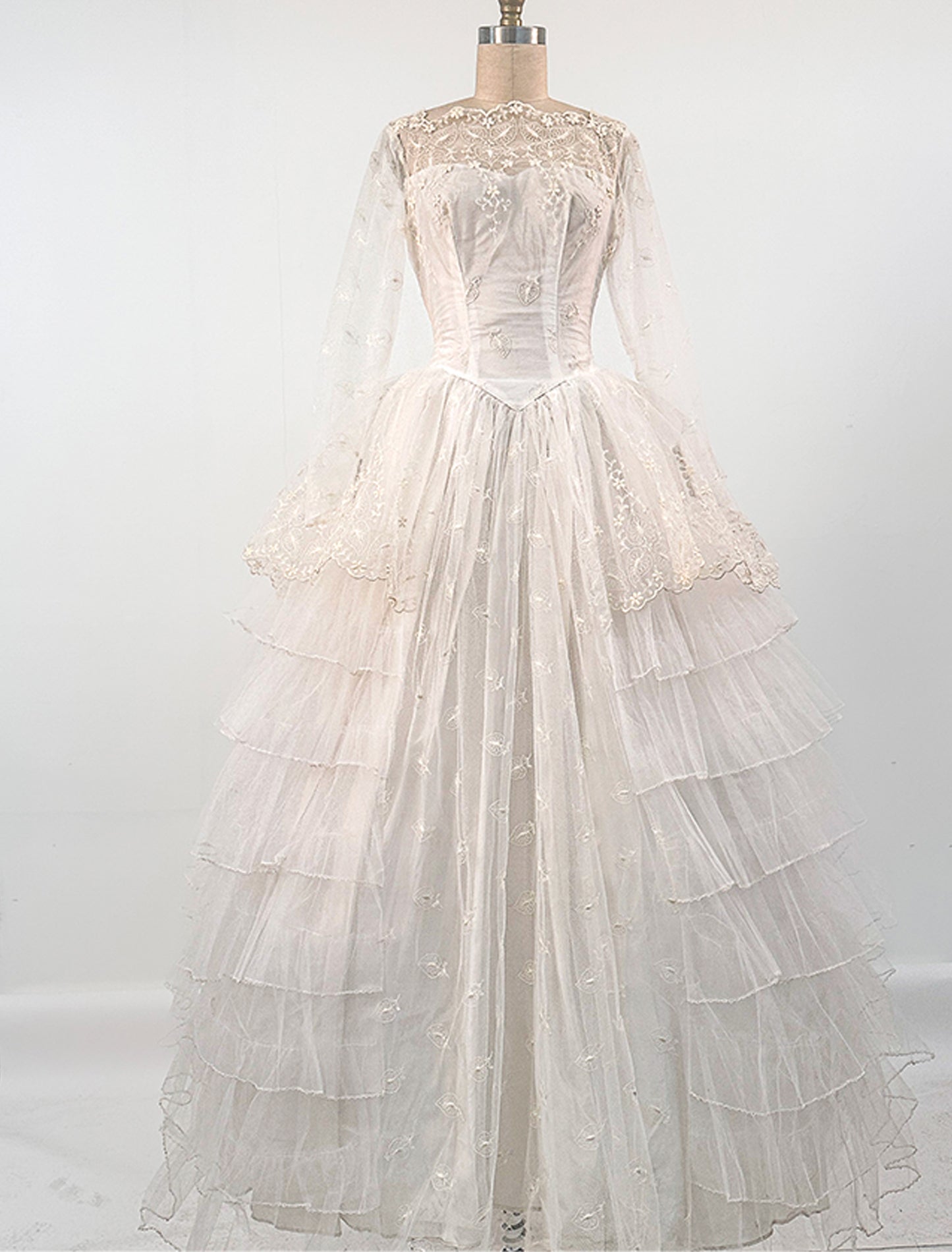 1950s Tulle Wedding Dress with Leaf and Floral Pattern / Waist 24