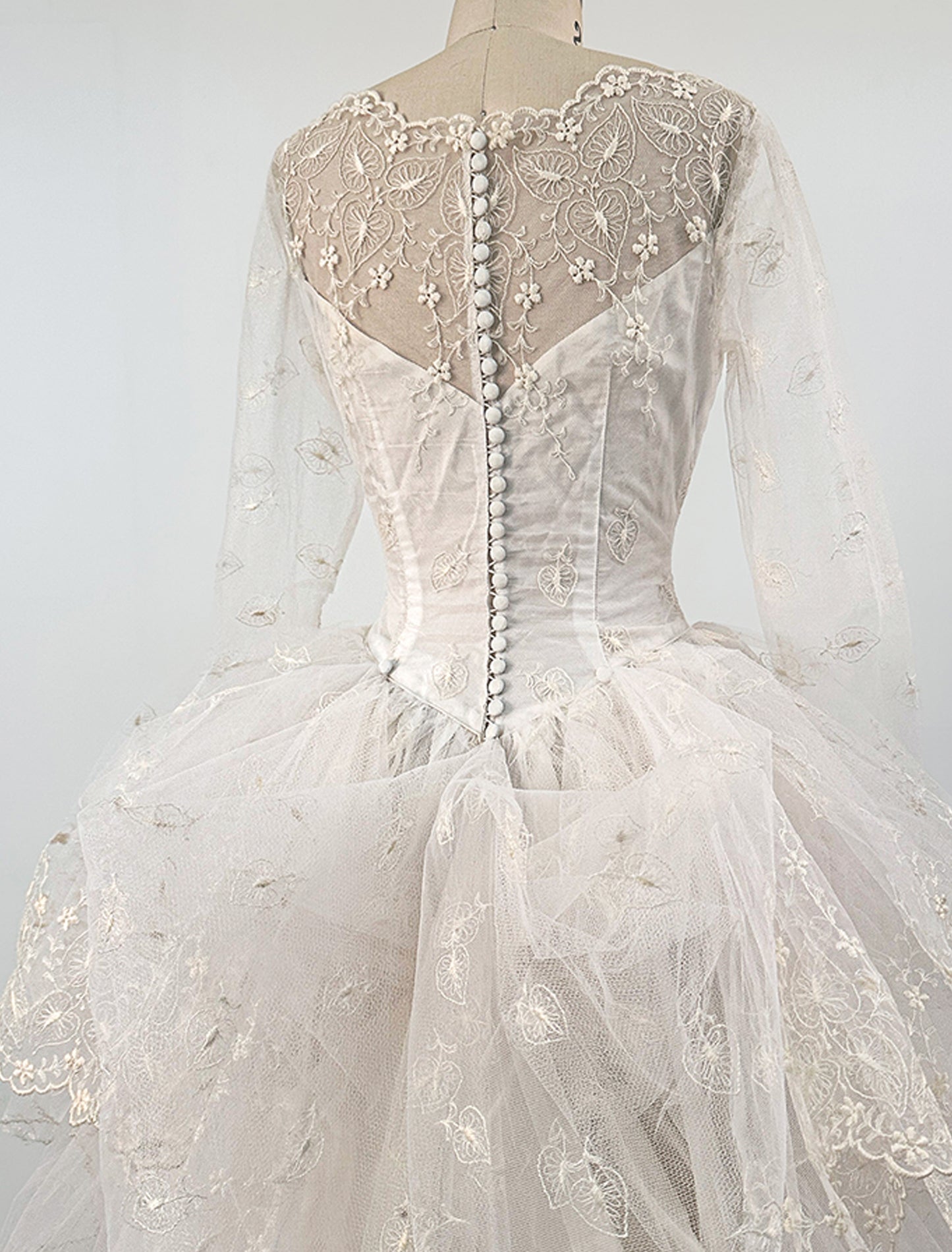 1950s Tulle Wedding Dress with Leaf and Floral Pattern / Waist 24