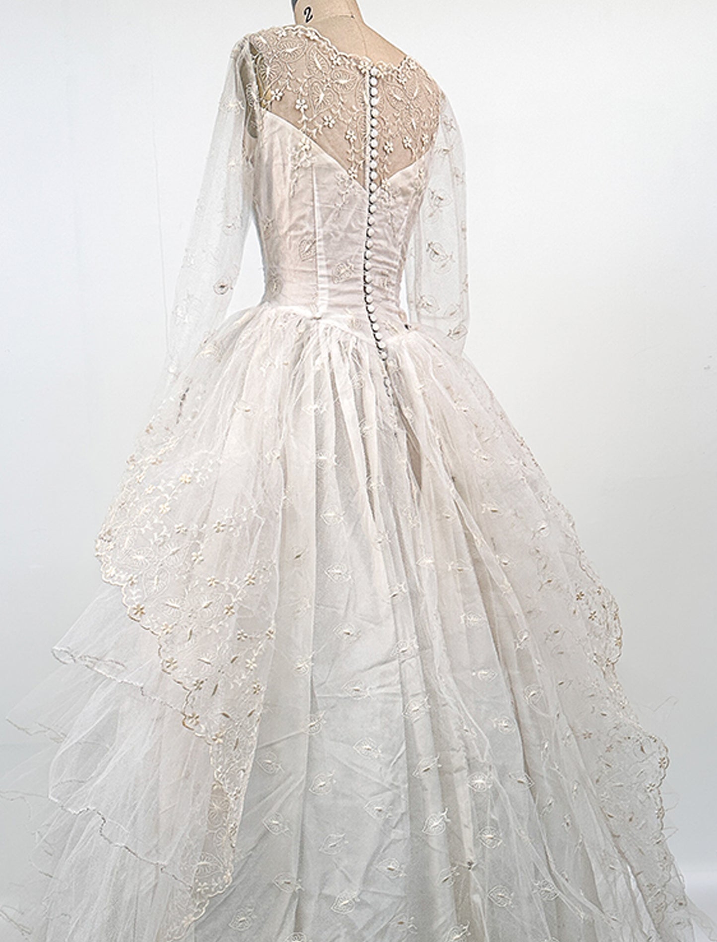 1950s Tulle Wedding Dress with Leaf and Floral Pattern / Waist 24