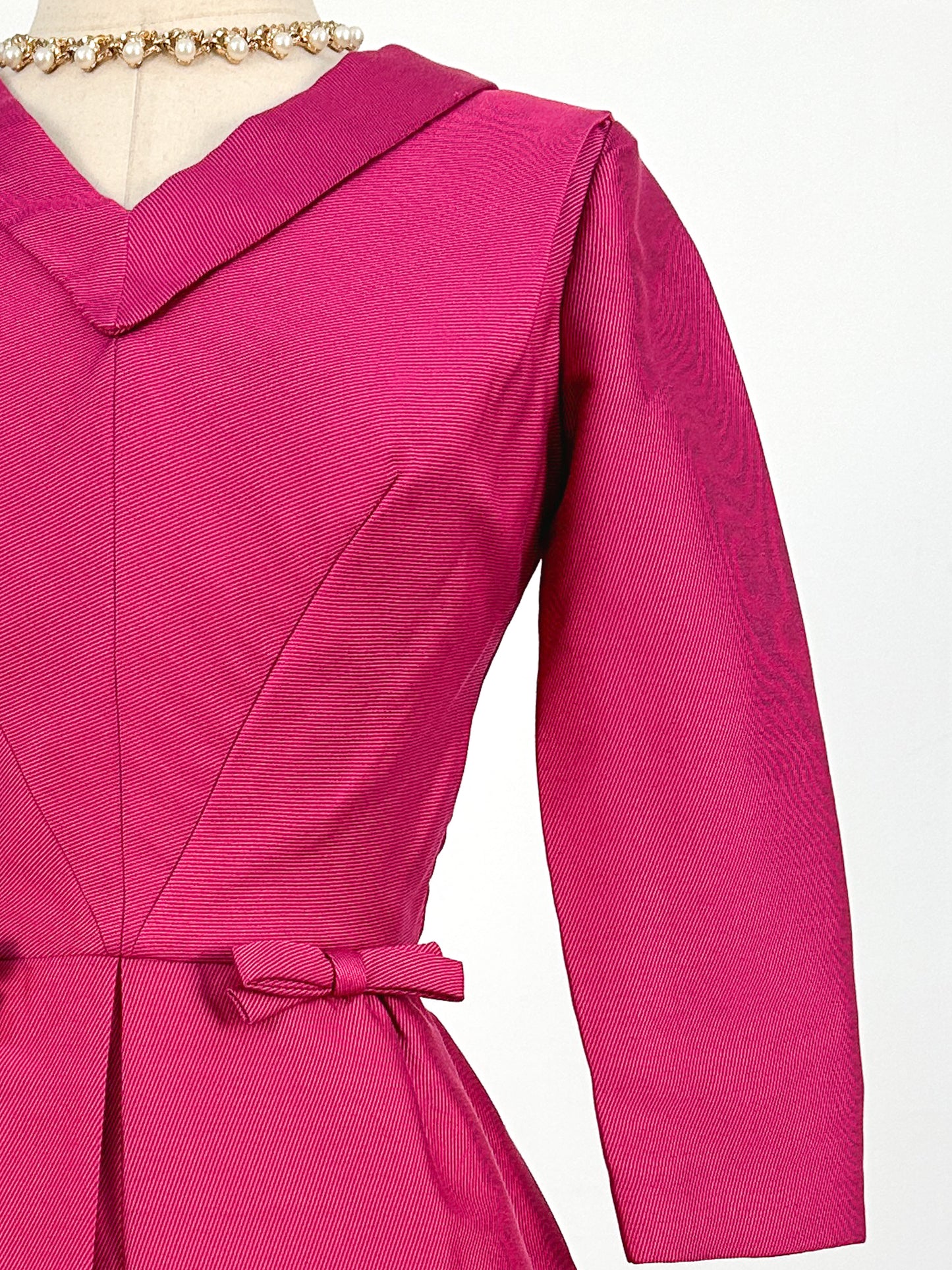 1960s Fuchsia Dress with Bows / Waist 26