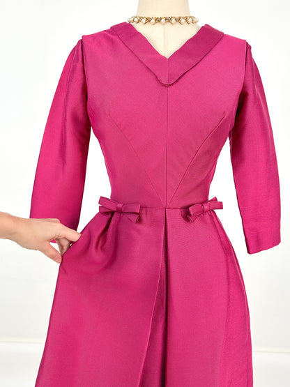 1960s Fuchsia Dress with Bows / Waist 26