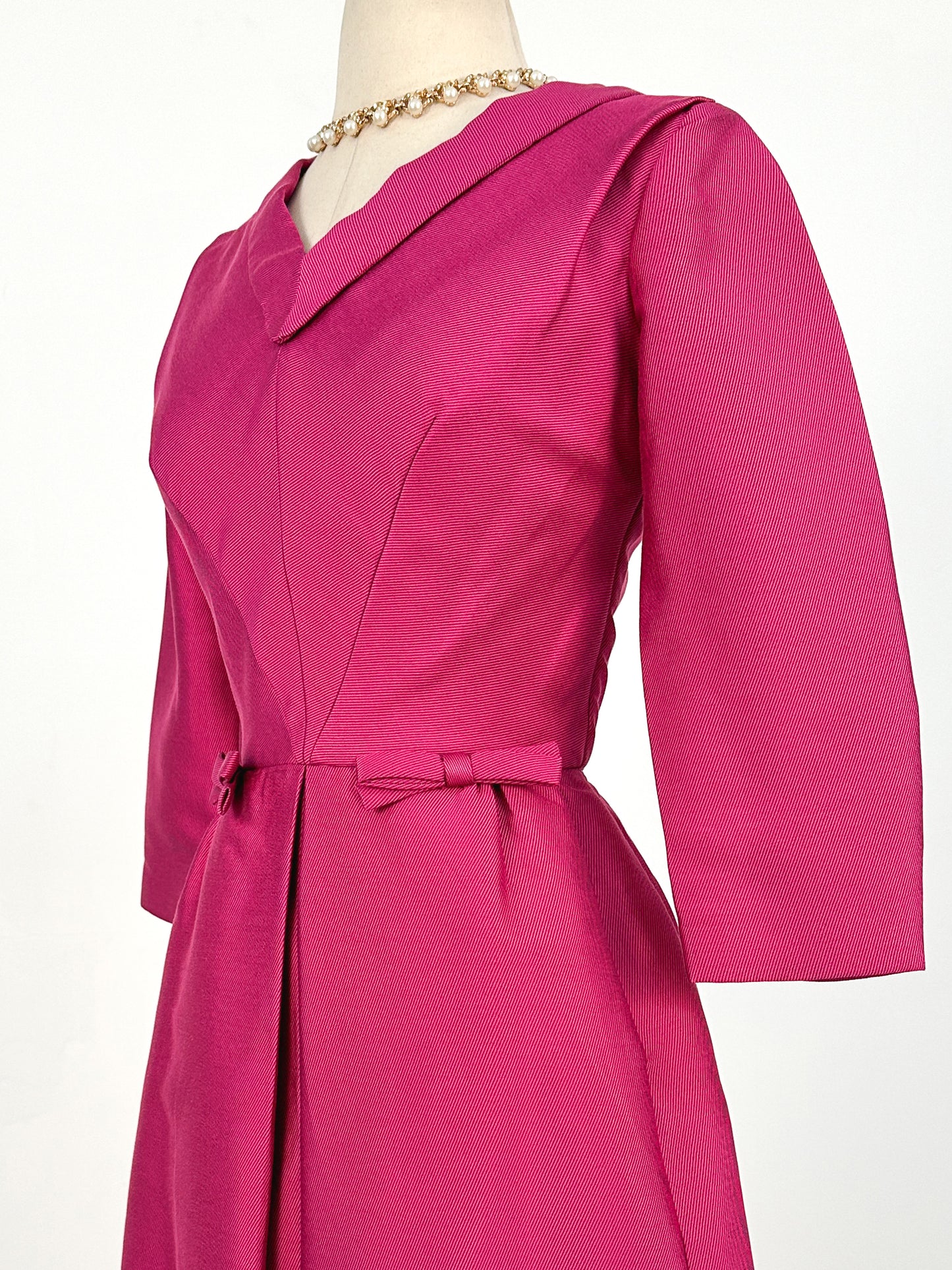 1960s Fuchsia Dress with Bows / Waist 26