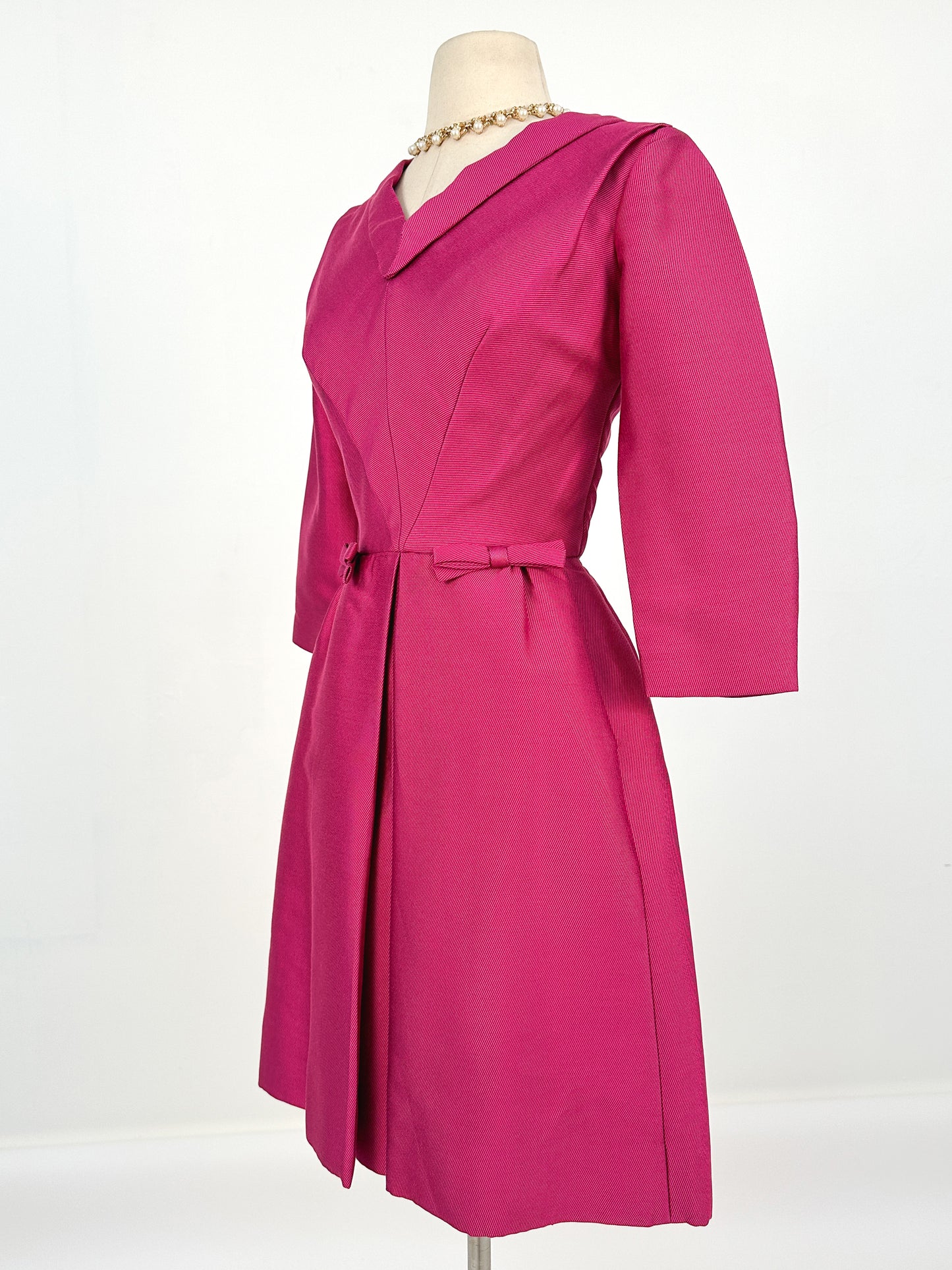 1960s Fuchsia Dress with Bows / Waist 26