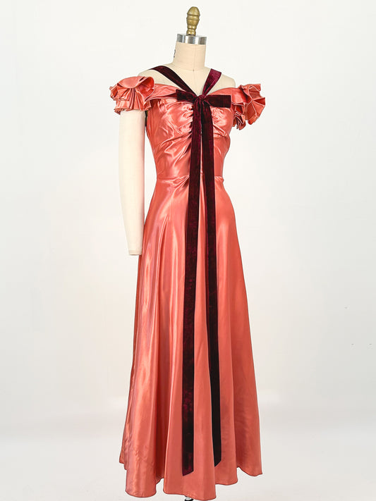 1930s Liquid Silk Satin Bias Cut Gown / Waist 26"