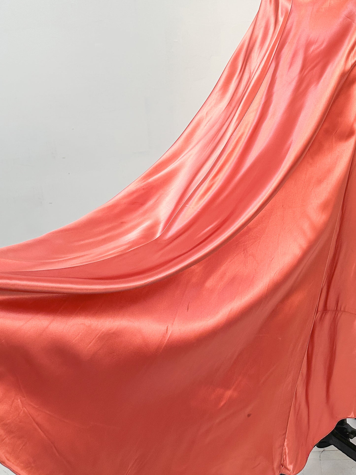 1930s Liquid Silk Satin Bias Cut Gown / Waist 26"