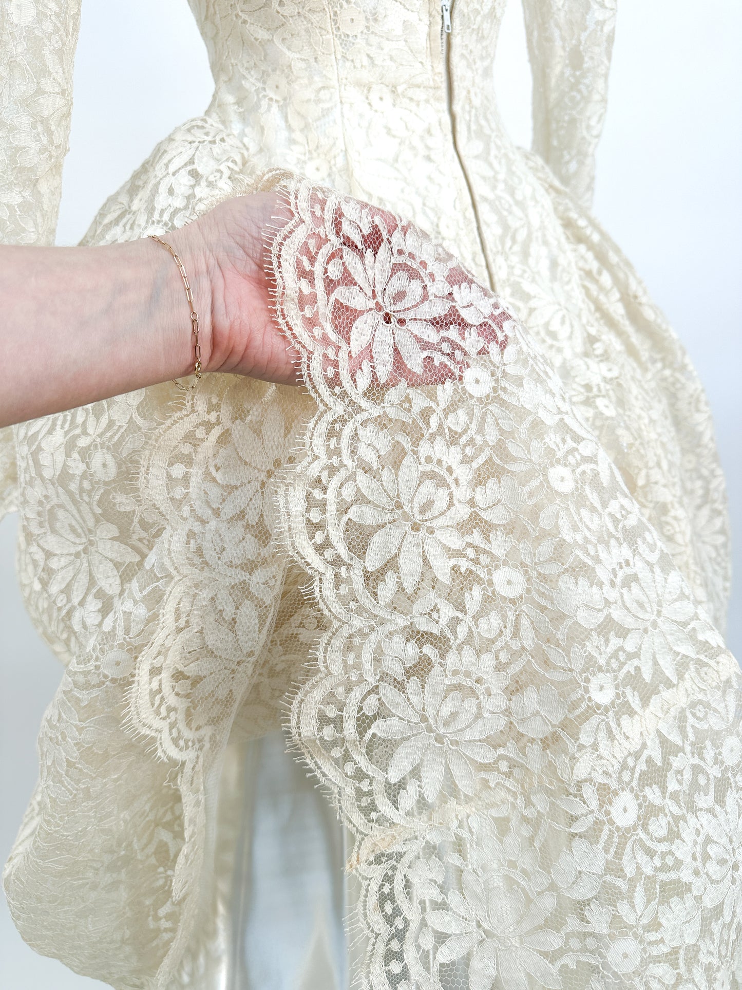 1950s Motaldo's Wedding Dress / Waist 24