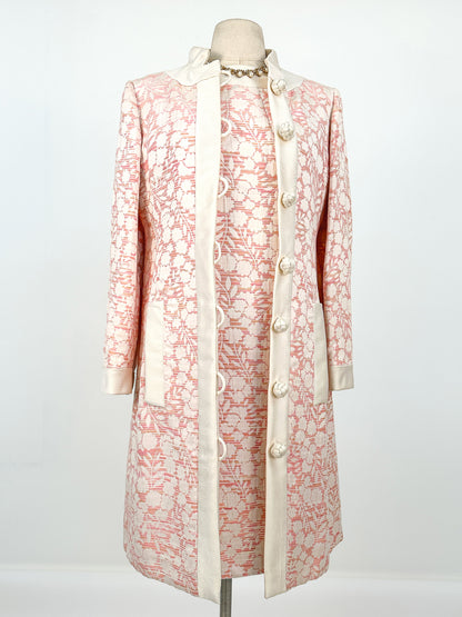 1960s Pretty Pink Floral Matching Shift and Jacket Set / Waist 32